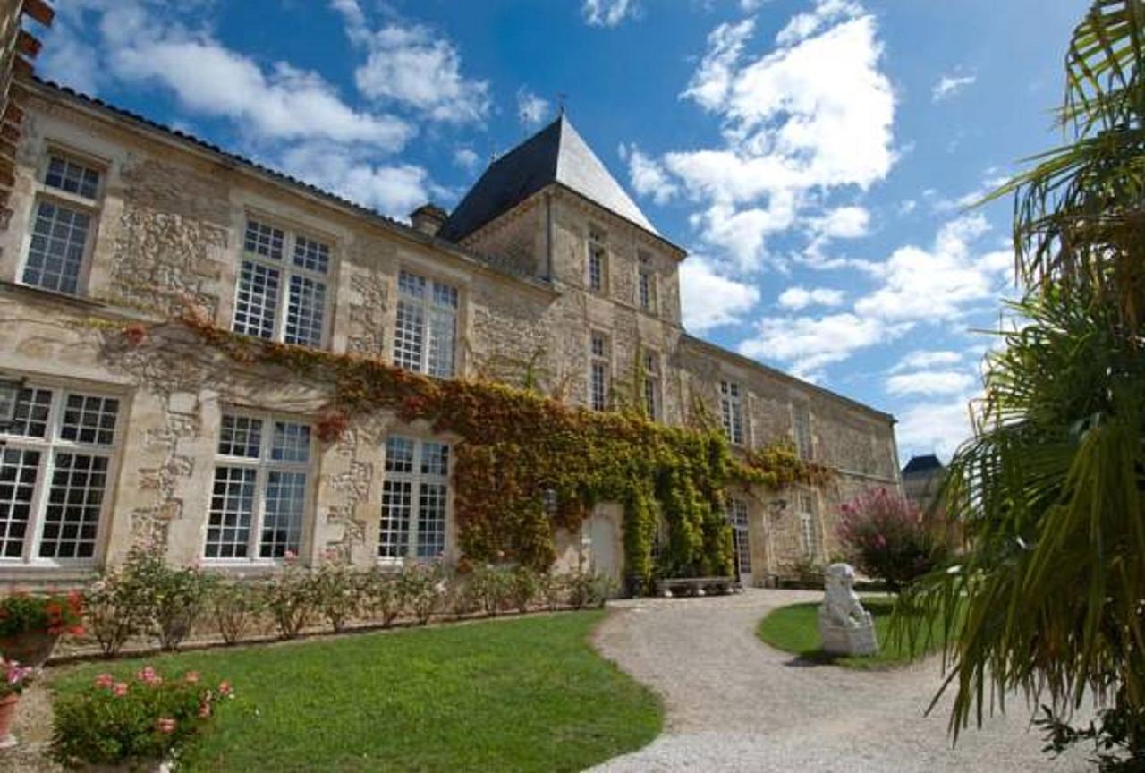 利涅城堡酒店 Lignan-de-Bordeaux 外观 照片