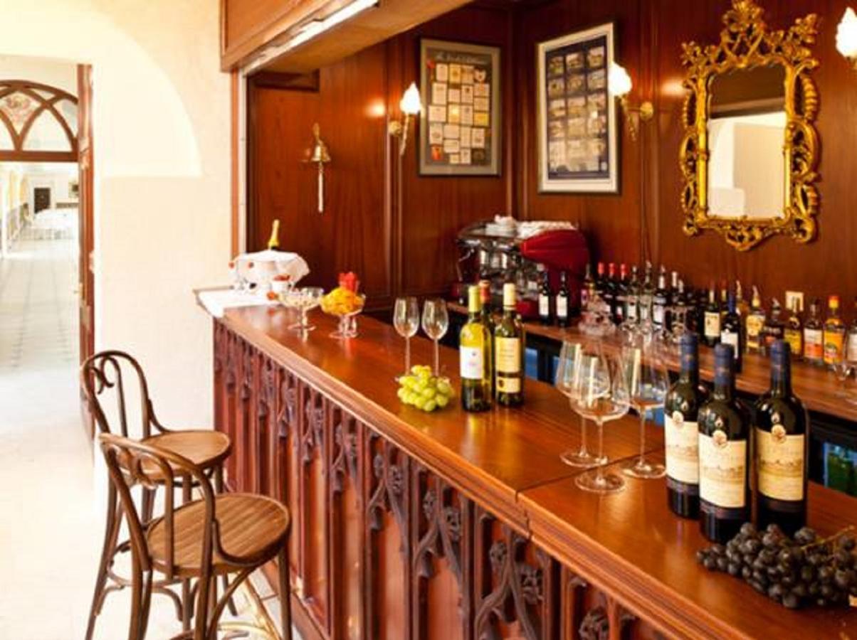 利涅城堡酒店 Lignan-de-Bordeaux 外观 照片